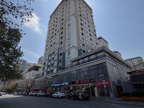 5 otaqlı yeni tikili - Nərimanov r. - 272 m²
