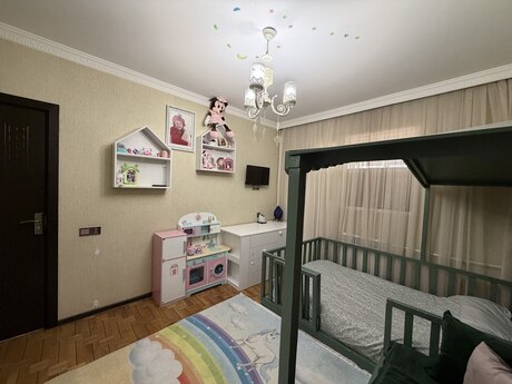 5 otaqlı köhnə tikili - Əhmədli m. - 112 m²