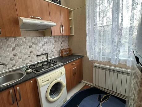 2 otaqlı köhnə tikili - Memar Əcəmi m. - 58 m²