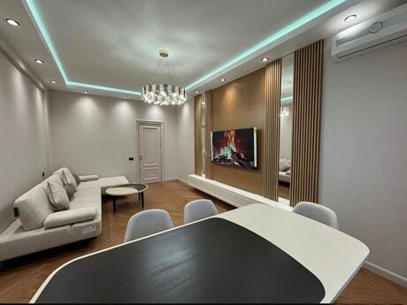 3-комн. новостройка - м. Элмляр Академиясы - 120 м²