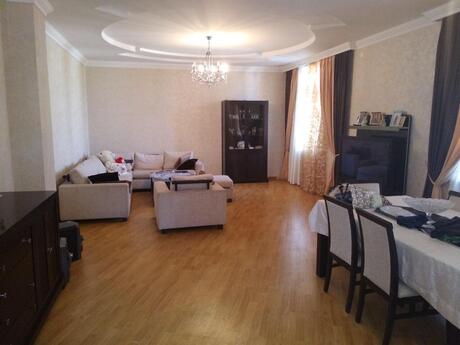 7 otaqlı həyət evi/bağ evi - Badamdar q. - 500 m²