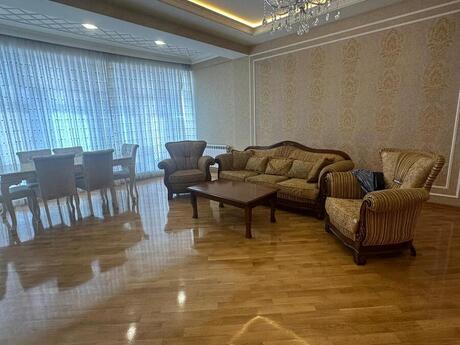3-комн. новостройка - м. Шах Исмаил Хатаи - 150 м²