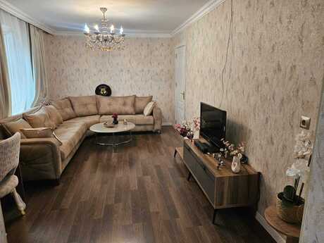 2 otaqlı köhnə tikili - İnşaatçılar m. - 70 m²