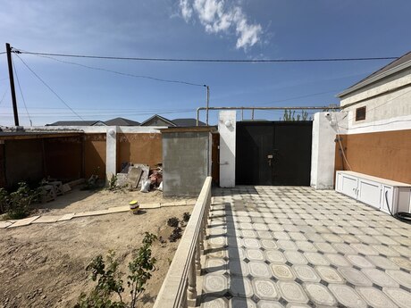 4 otaqlı həyət evi/bağ evi - Hövsan q. - 130 m²