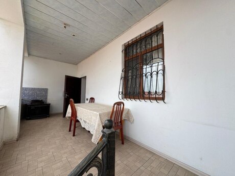 4 otaqlı həyət evi/bağ evi - Köhnə Günəşli q. - 140 m²