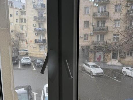 2 otaqlı köhnə tikili - Şah İsmayıl Xətai m. - 66 m²