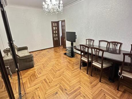 3 otaqlı köhnə tikili - Əhmədli m. - 80 m²
