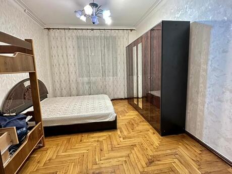 3 otaqlı köhnə tikili - Əhmədli m. - 80 m²