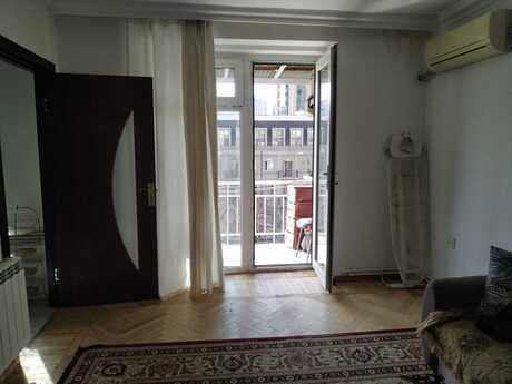 3 otaqlı köhnə tikili - Nizami m. - 65 m²