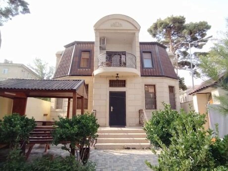 4 otaqlı həyət evi/bağ evi - Bakıxanov q. - 150 m²