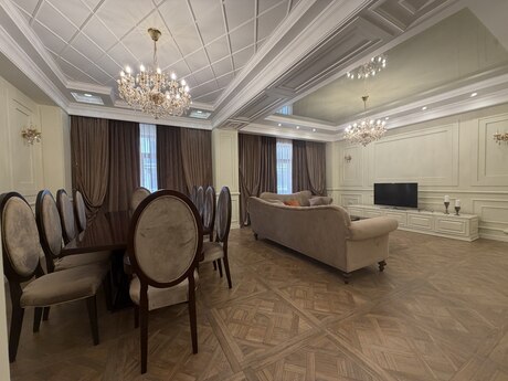 6 otaqlı mənzil, 242 m², Ağ şəhər: 1 200 000 ₼ 2