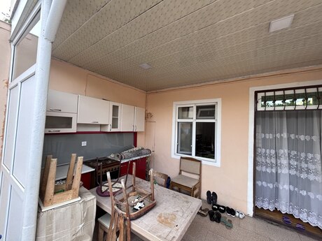 6 otaqlı həyət evi/bağ evi - Biləcəri q. - 150 m²