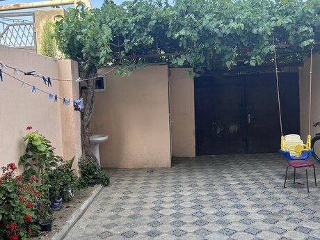 6 otaqlı həyət evi/bağ evi - Biləcəri q. - 150 m²