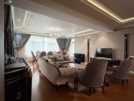 5 otaqlı yeni tikili - Nizami m. - 300 m²
