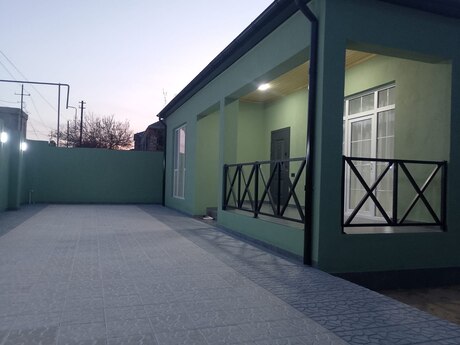 3 otaqlı həyət evi/bağ evi - Novxanı q. - 100 m²
