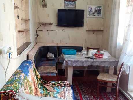 4 otaqlı köhnə tikili - Nizami m. - 100 m²