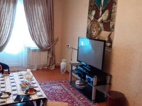 4 otaqlı köhnə tikili - Nizami m. - 100 m²