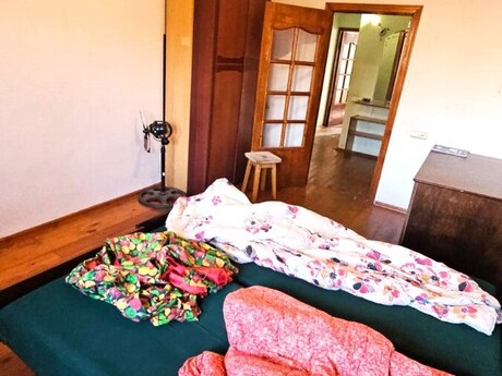 2 otaqlı köhnə tikili - Xalqlar Dostluğu m. - 65 m²