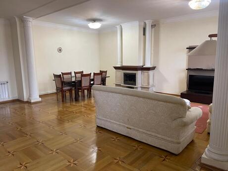 5 otaqlı köhnə tikili - Nizami m. - 200 m²