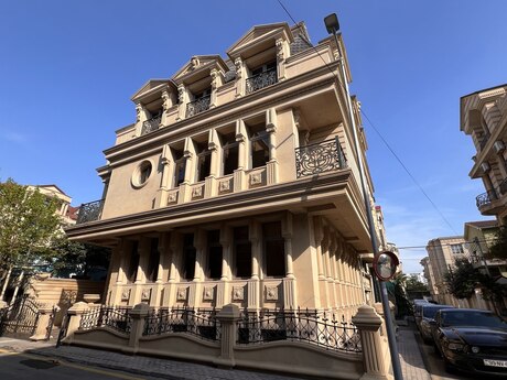 6 otaqlı həyət evi/bağ evi - Nərimanov r. - 410 m²