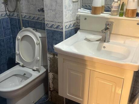 2 otaqlı köhnə tikili - İnşaatçılar m. - 55 m²