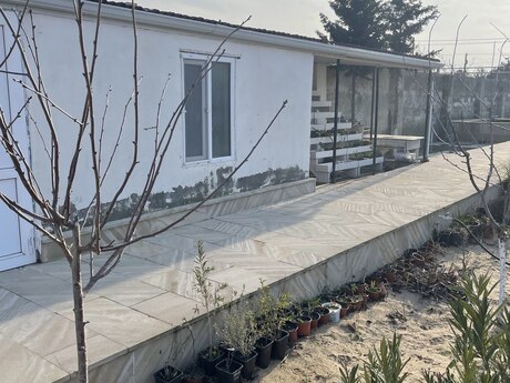 9 otaqlı həyət evi/bağ evi - Nardaran q. - 650 m²