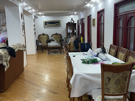 9 otaqlı həyət evi/bağ evi - Nardaran q. - 650 m²