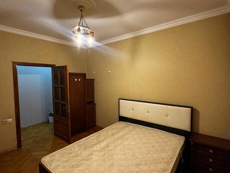 2 otaqlı köhnə tikili - Gənclik m. - 75 m²