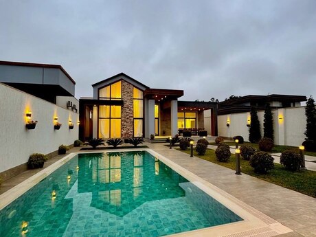 5 otaqlı həyət evi/bağ evi - Bilgəh q. - 400 m²