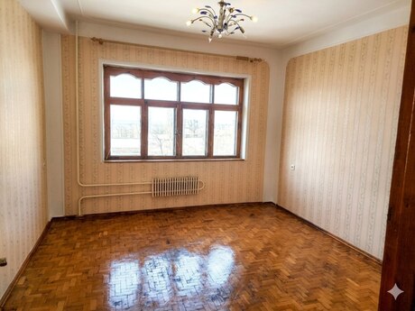 4 otaqlı köhnə tikili - Xalqlar Dostluğu m. - 105 m²