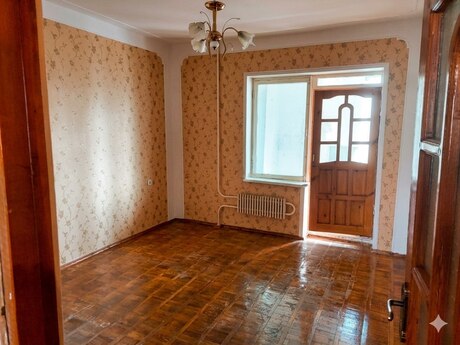 4 otaqlı köhnə tikili - Xalqlar Dostluğu m. - 105 m²
