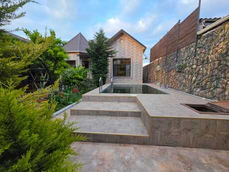 4 otaqlı həyət evi/bağ evi - Buzovna q. - 170 m²