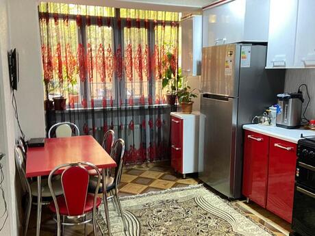2 otaqlı köhnə tikili - Həzi Aslanov m. - 60 m²