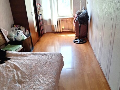 2 otaqlı köhnə tikili - Azadlıq Prospekti m. - 55 m²