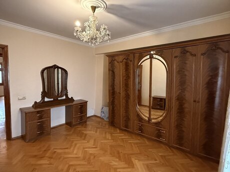 2 otaqlı köhnə tikili - Nəriman Nərimanov m. - 70 m²