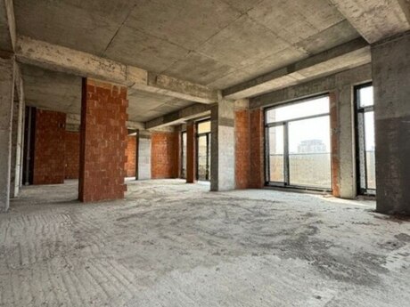 4 otaqlı yeni tikili - Nəsimi r. - 185 m²