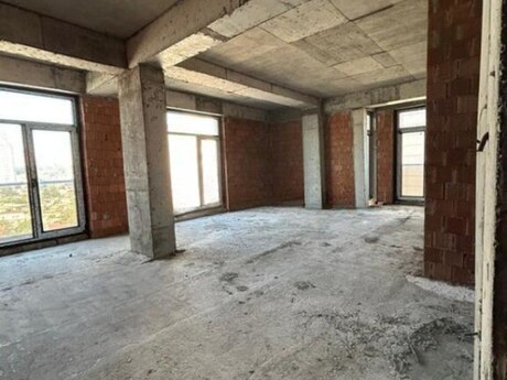 4 otaqlı yeni tikili - Nəsimi r. - 185 m²