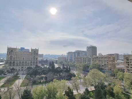 4 otaqlı yeni tikili - 28 May m. - 200 m²