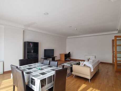 4 otaqlı yeni tikili - 28 May m. - 200 m²