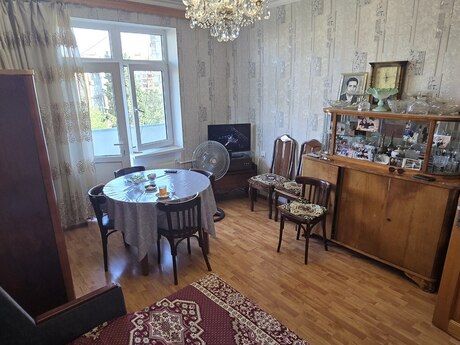 2 otaqlı köhnə tikili - Xalqlar Dostluğu m. - 65 m²