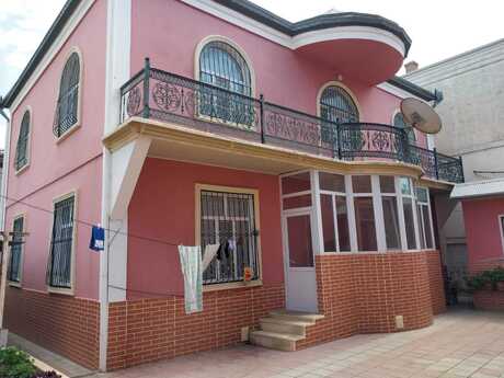 6 otaqlı həyət evi/bağ evi - Bakıxanov q. - 240 m²