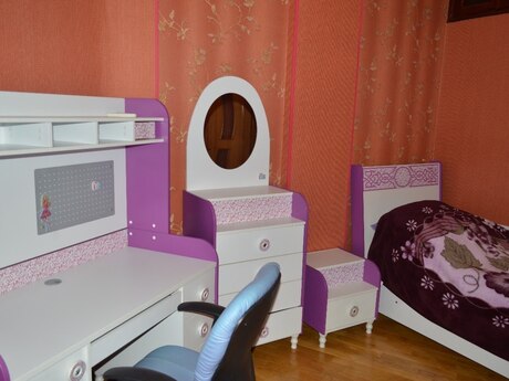 4 otaqlı yeni tikili - İnşaatçılar m. - 150 m²