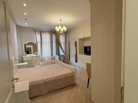 Объявление №6080686 - Баку, м. Низами, 4-комн., 180 м², 7/17 этаж