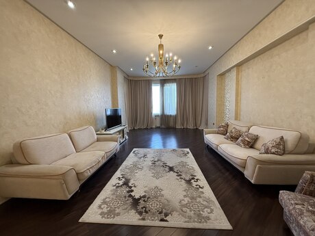 4 otaqlı yeni tikili - Nizami m. - 180 m²