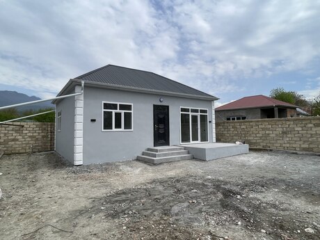 3 otaqlı həyət evi/bağ evi - Qəbələ - 70 m²