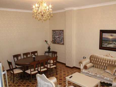 2 otaqlı köhnə tikili - Sahil m. - 100 m²