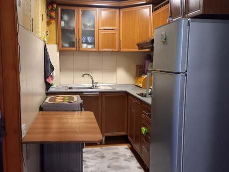 2 otaqlı köhnə tikili - Həzi Aslanov m. - 50 m²