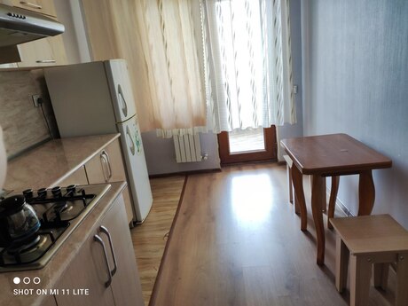 1 otaqlı yeni tikili - İnşaatçılar m. - 50 m²