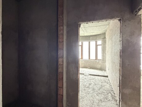 4 otaqlı yeni tikili - Nizami m. - 205 m²