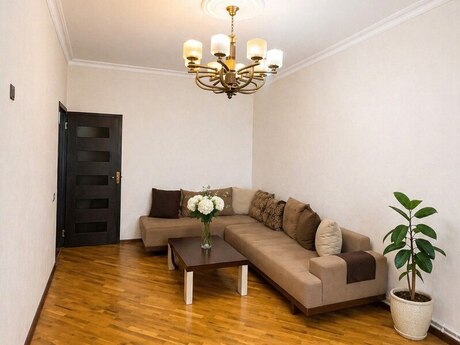 3 otaqlı köhnə tikili - Neftçilər m. - 100 m²